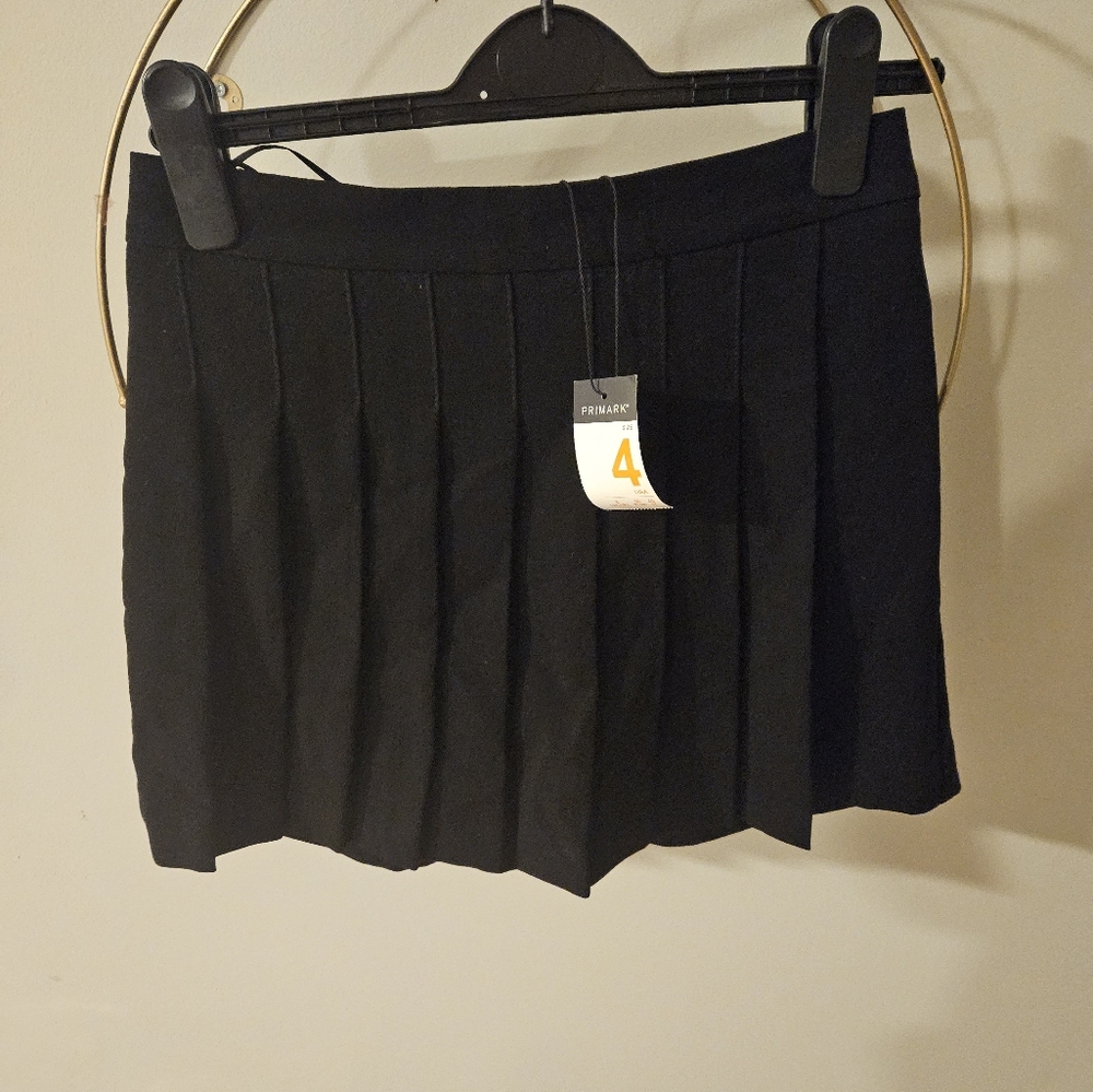 NWT Pleated Skort